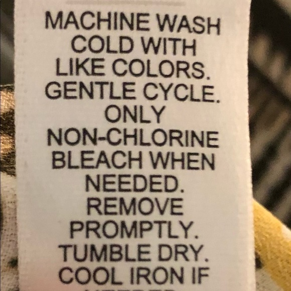 Cato size 26/28W top polyester keyhole cutout plus size - Picture 10 of 11